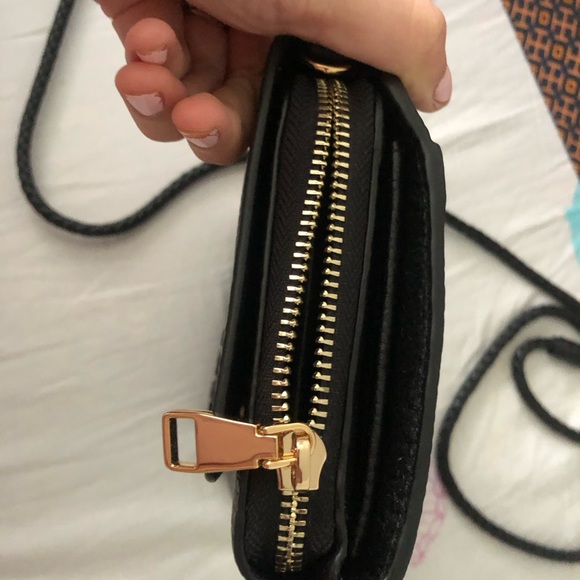 NWT Tory Burch Taylor Flat Leather Wallet Purse with Strap - Picture 5 of 5